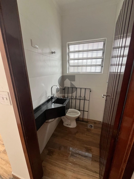 Casa Isolada na Praia Grande no Bairro Vila Tupi.: 6ª foto da galeria de imagens do imóvel