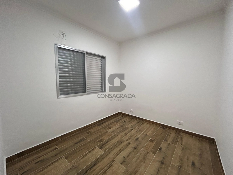 Casa Isolada na Praia Grande no Bairro Vila Tupi.: 12ª foto da galeria de imagens do imóvel