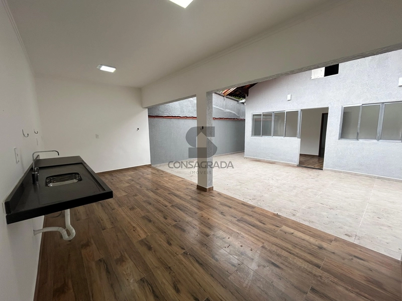 Casa Isolada na Praia Grande no Bairro Vila Tupi.: 15ª foto da galeria de imagens do imóvel