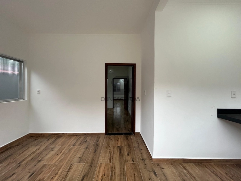 Casa Isolada na Praia Grande no Bairro Vila Tupi.: 2ª foto da galeria de imagens do imóvel