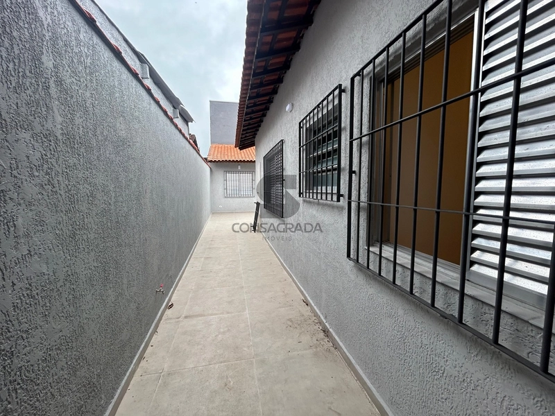 Casa Isolada na Praia Grande no Bairro Vila Tupi.: 7ª foto da galeria de imagens do imóvel