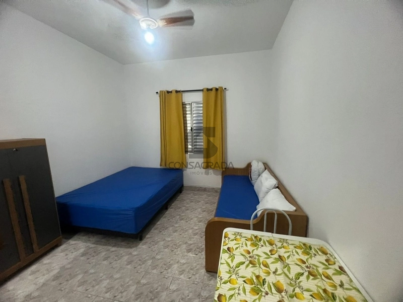 Kitnet em PraiaGrande No Bairro canto do Forte.