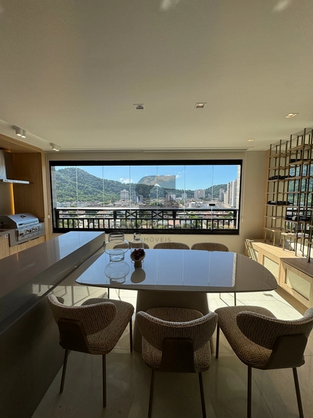 Apartamento na Praia Grande no Bairro Canto do Forte.