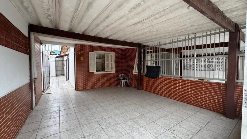 Casa geminada No Maracanã em Praia Grande.: 1ª foto da galeria de imagens do imóvel