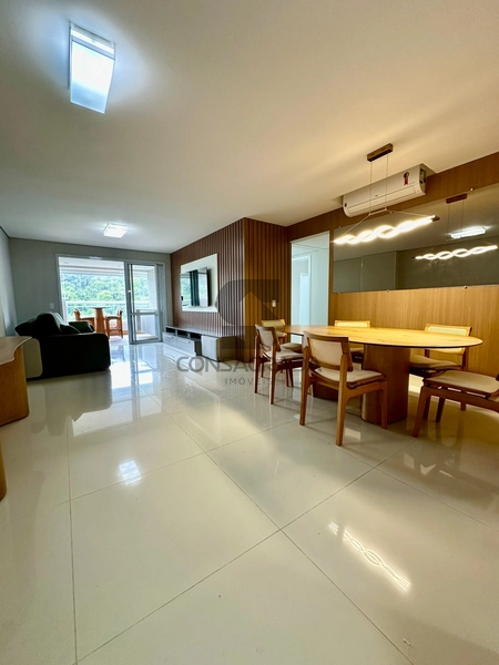 Apartamento na Praia Grande no bairro Canto do Forte.