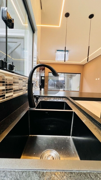 Casa na Praia Grande no Bairro Caiçara.: 4ª foto da galeria de imagens do imóvel