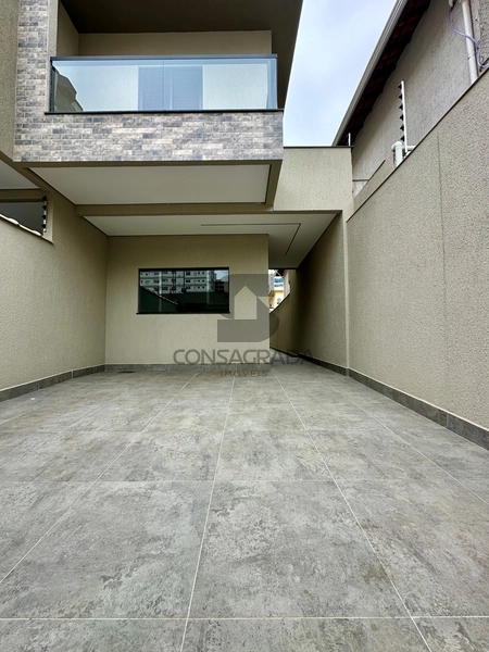 Sobrado na Praia grande no Bairro Guilhermina.