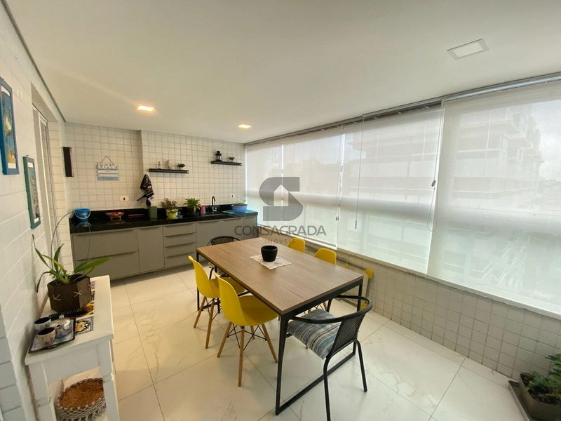 Apartamento na Praia Grande no Bairro Caiçara.