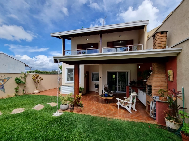 Casa recém reformada a venda no Condomínio Grape Village - Pinheirinho em Vinhed: 2ª foto da galeria de imagens do imóvel
