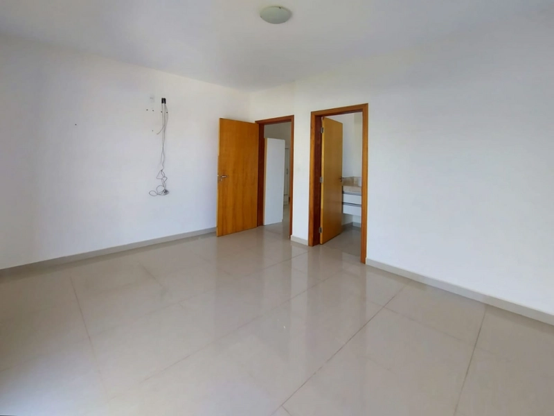 Casa para Venda ou Locação - no charmoso Condomínio Villagio di Napoli em Valinh: 7ª foto da galeria de imagens do imóvel