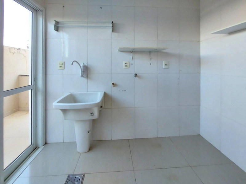 Casa para Venda ou Locação - no charmoso Condomínio Villagio di Napoli em Valinh: 13ª foto da galeria de imagens do imóvel