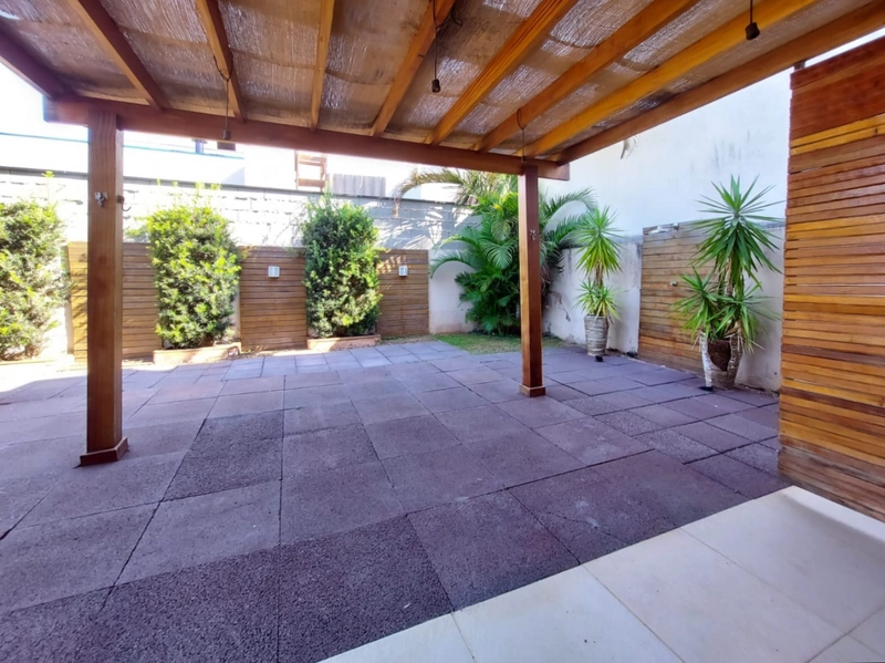 Casa para Venda ou Locação - no charmoso Condomínio Villagio di Napoli em Valinh: 4ª foto da galeria de imagens do imóvel