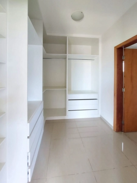 Casa para Venda ou Locação - no charmoso Condomínio Villagio di Napoli em Valinh: 10ª foto da galeria de imagens do imóvel