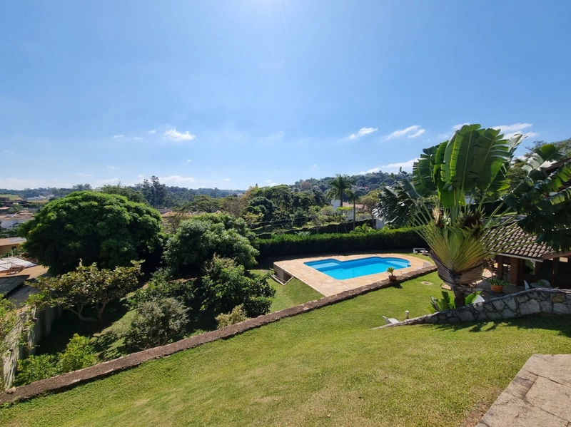 Maravilhosa casa de esquina construída com o charme dos tijolos e pedras aparent: 10ª foto da galeria de imagens do imóvel