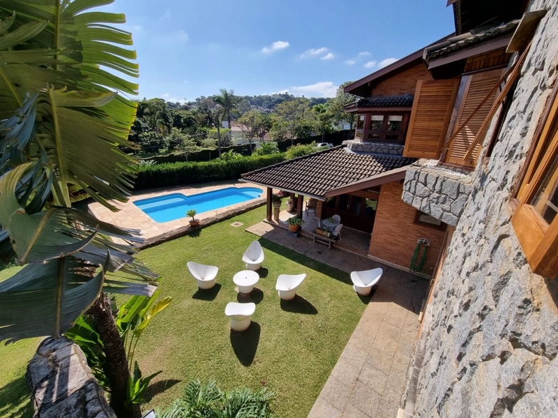 Maravilhosa casa de esquina construída com o charme dos tijolos e pedras aparent: 9ª foto da galeria de imagens do imóvel