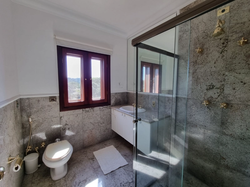 Maravilhosa casa de esquina construída com o charme dos tijolos e pedras aparent: 13ª foto da galeria de imagens do imóvel