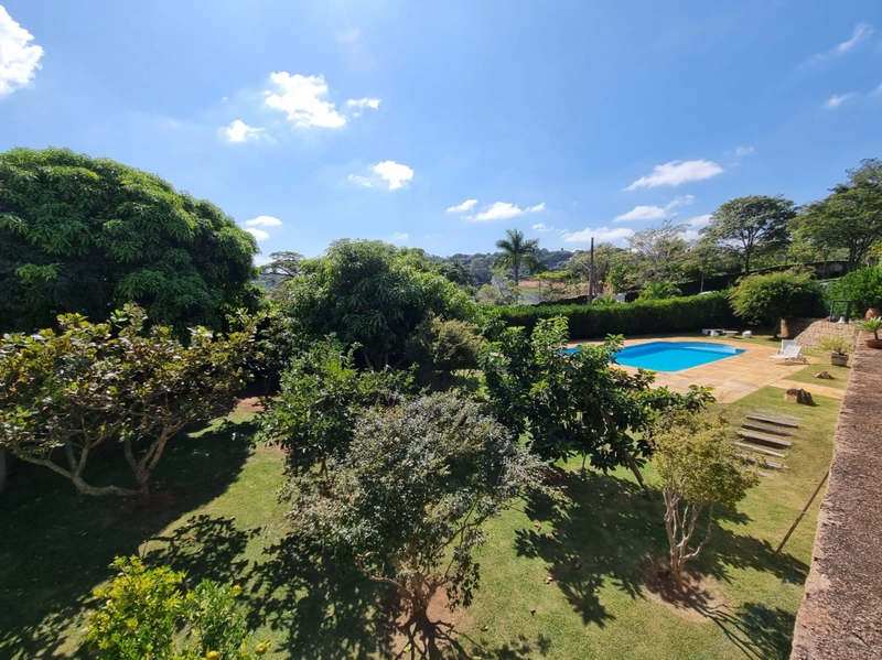 Maravilhosa casa de esquina construída com o charme dos tijolos e pedras aparent: 37ª foto da galeria de imagens do imóvel