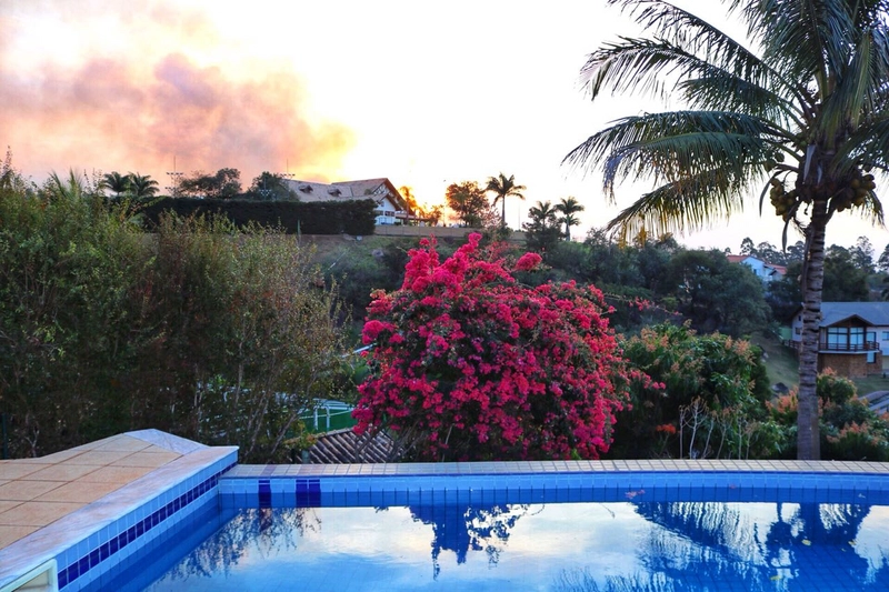 Casa magnífica à venda ou locação no condomínio Moinho de Vento em Valinhos: 3ª foto da galeria de imagens do imóvel