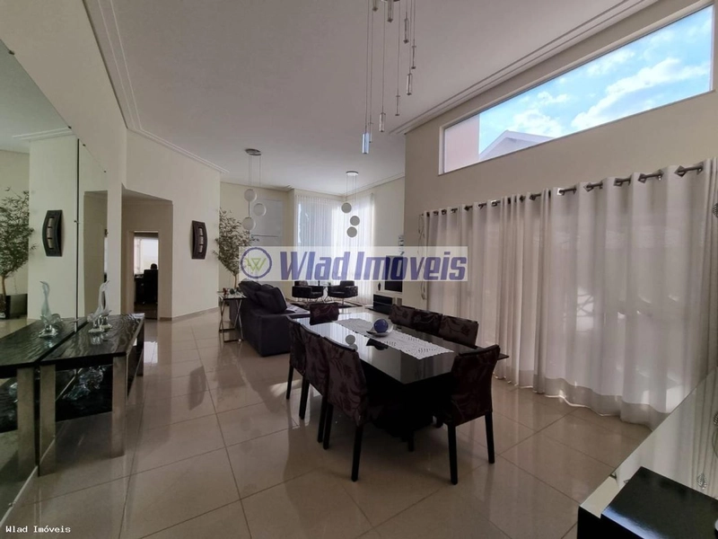 Casa em Condomínio para Venda em Vinhedo / SP no bairro Condomínio Alpes de Vinh: 3ª foto da galeria de imagens do imóvel