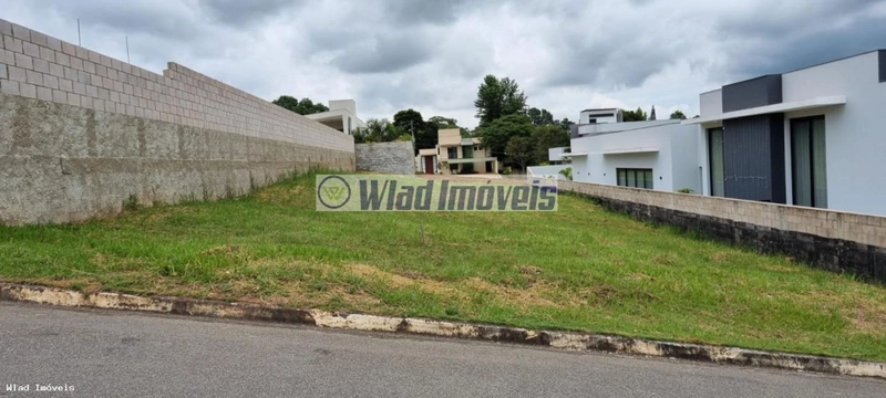 Terreno em Condomínio para Venda em Vinhedo / SP no bairro Condomínio Villa D`Or: 3ª foto da galeria de imagens do imóvel
