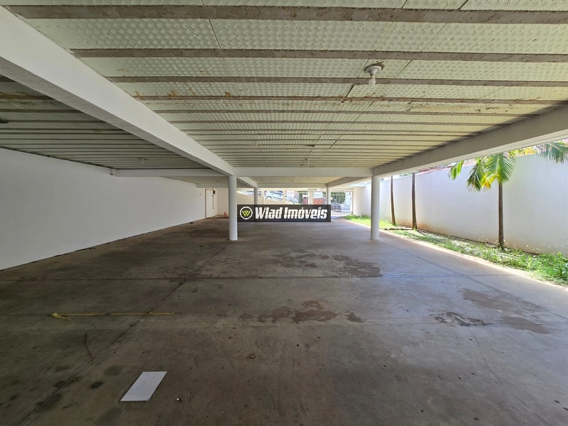 Prédio comercial amplo para locação no melhor ponto Vinhedo 15 vagas: 2ª foto da galeria de imagens do imóvel