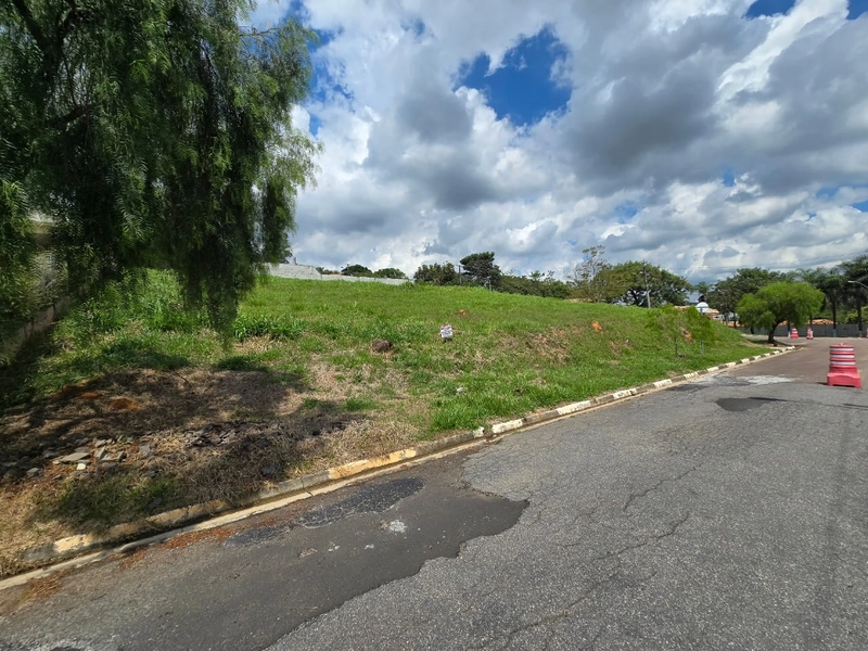 Ótimo Terreno a venda no condomínio Vila Hípica II em Vinhedo. São 800 m² pelo v: 4ª foto da galeria de imagens do imóvel