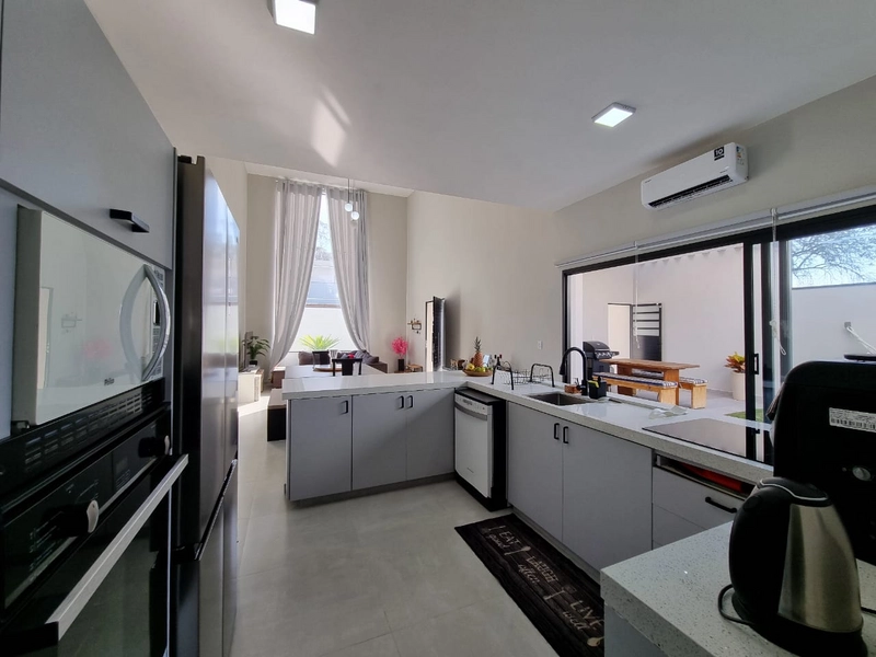Casa térrea à venda. Com conceito moderno e em ótima localização - Bairro Pinhei: 8ª foto da galeria de imagens do imóvel