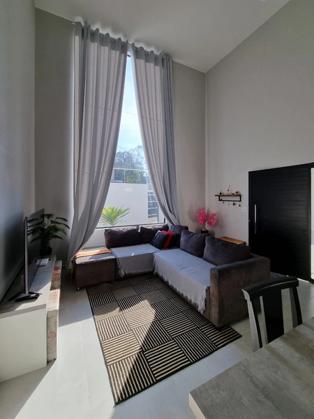Casa térrea à venda. Com conceito moderno e em ótima localização - Bairro Pinhei: 3ª foto da galeria de imagens do imóvel