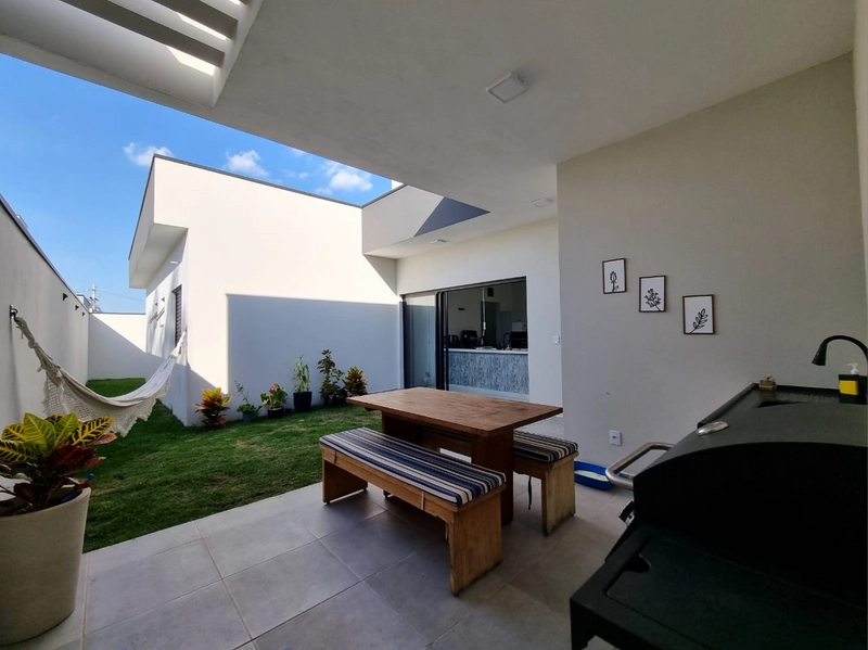 Casa térrea à venda. Com conceito moderno e em ótima localização - Bairro Pinhei: 4ª foto da galeria de imagens do imóvel