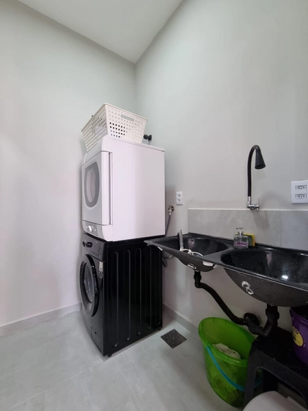 Casa térrea à venda. Com conceito moderno e em ótima localização - Bairro Pinhei: 29ª foto da galeria de imagens do imóvel