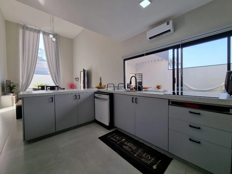 Casa térrea à venda. Com conceito moderno e em ótima localização - Bairro Pinhei: 7ª foto da galeria de imagens do imóvel