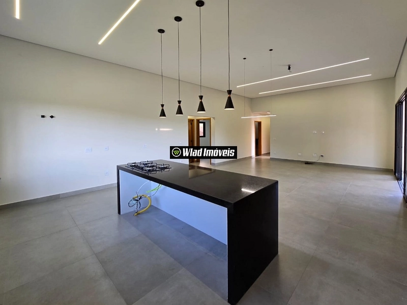 Casa térrea e nova à venda no condomínio fechado Terra Caxambu, em Jun: 23ª foto da galeria de imagens do imóvel