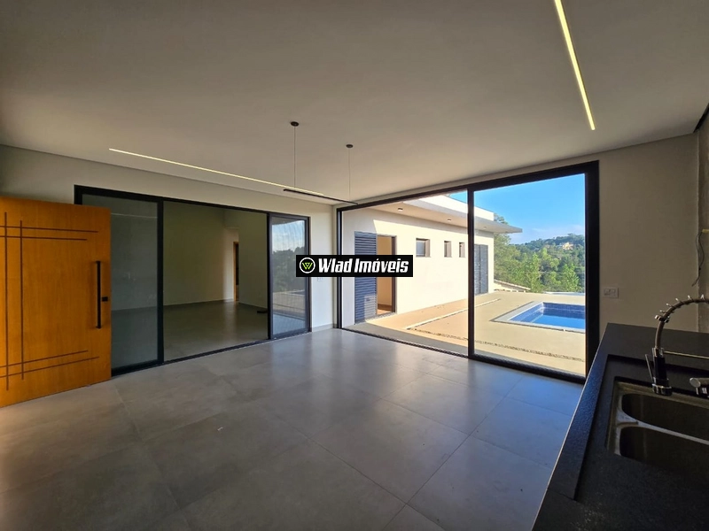 Casa térrea e nova à venda no condomínio fechado Terra Caxambu, em Jun: 14ª foto da galeria de imagens do imóvel