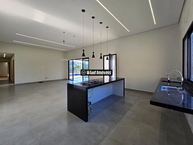 Casa térrea e nova à venda no condomínio fechado Terra Caxambu, em Jun: 20ª foto da galeria de imagens do imóvel