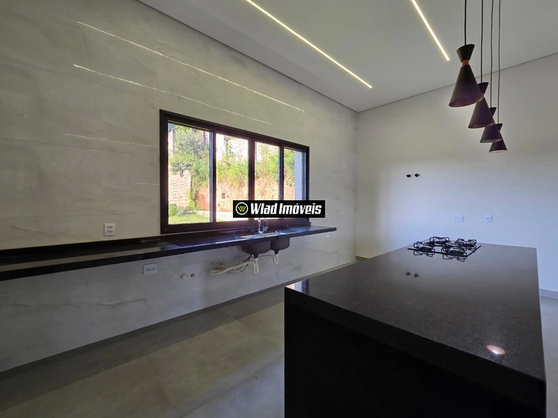 Casa térrea e nova à venda no condomínio fechado Terra Caxambu, em Jun: 18ª foto da galeria de imagens do imóvel