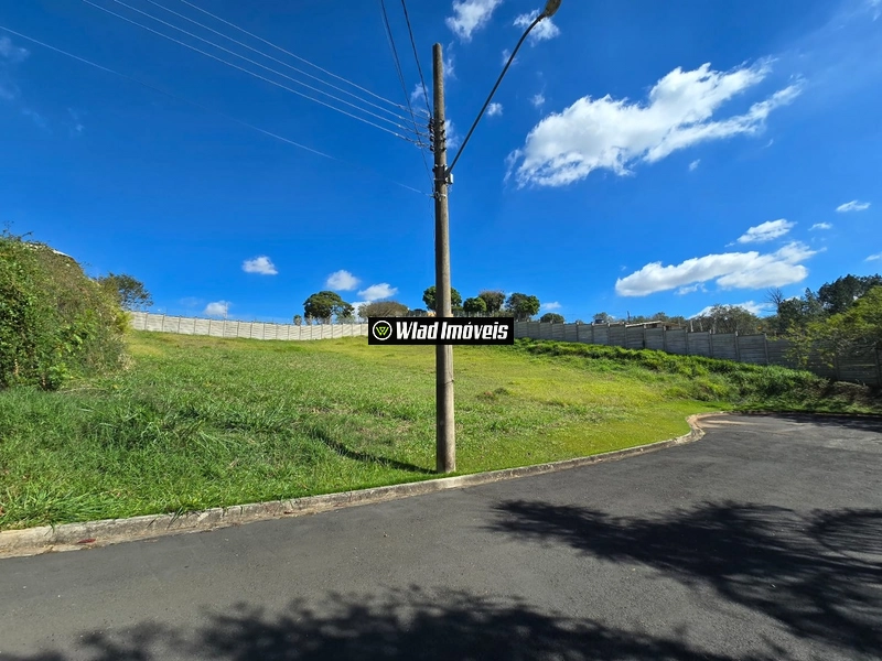 Terreno à venda no condomínio Residencial Villa Monteverde em Vinhedo: 1ª foto da galeria de imagens do imóvel