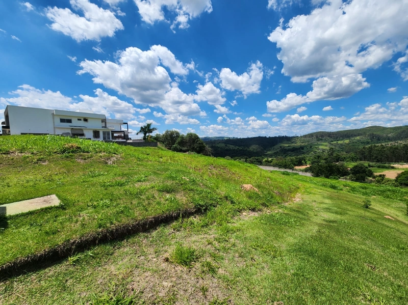 Terrenos no Condomínio Campo de Toscana para venda com 800 a 1.600 m²m, com ótim: 2ª foto da galeria de imagens do imóvel