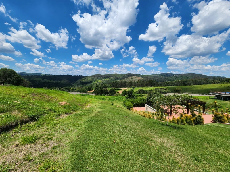 Terrenos no Condomínio Campo de Toscana para venda com 800 a 1.600 m²m, com ótim: 3ª foto da galeria de imagens do imóvel