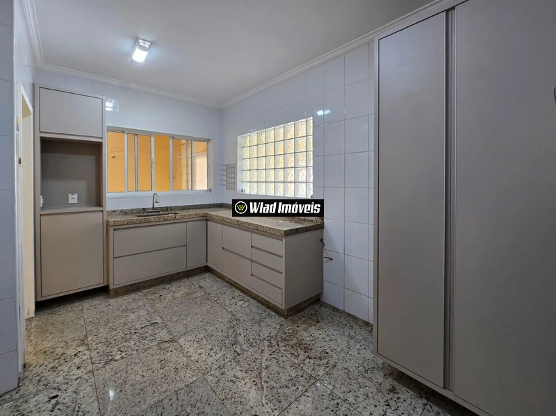 Casa térrea para venda fase de modernização no Grape Village Vinhedo: 6ª foto da galeria de imagens do imóvel
