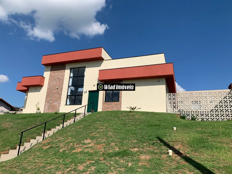 Casa térrea e ampla a venda no Condomínio Montes Claros em Itupeva: 1ª foto da galeria de imagens do imóvel