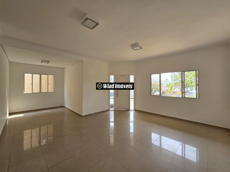 Casa venda 4 quartos piscina Cond. Terras de São Francisco Vinhedo/SP: 3ª foto da galeria de imagens do imóvel