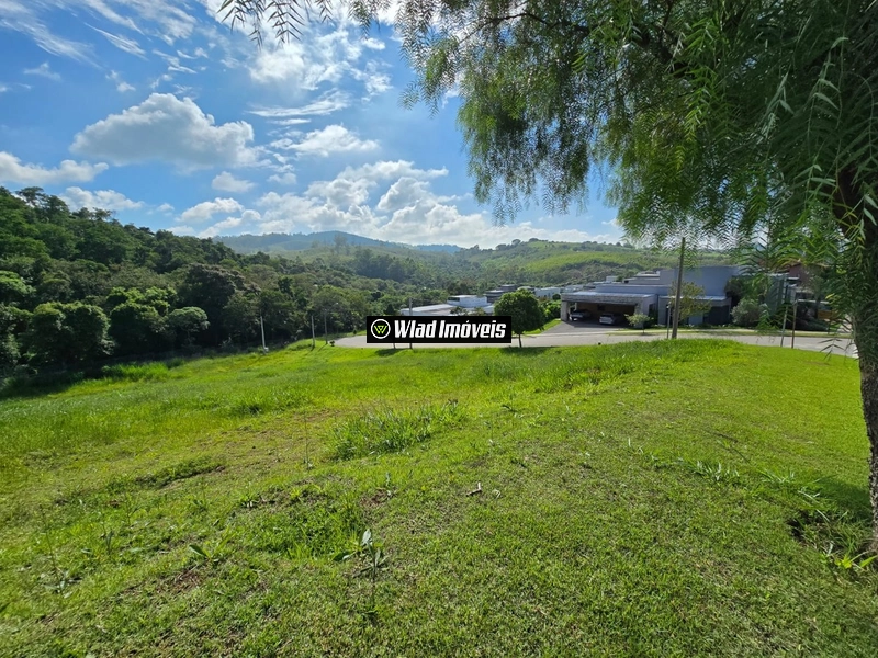Terreno de esquina com vista para o verde no Campo de Toscana Vinhedo.: 3ª foto da galeria de imagens do imóvel
