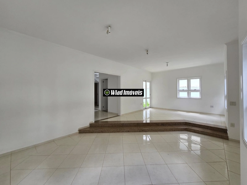 Casa à venda no Condomínio Terras de São Francisco – Vinhedo/SP: 3ª foto da galeria de imagens do imóvel