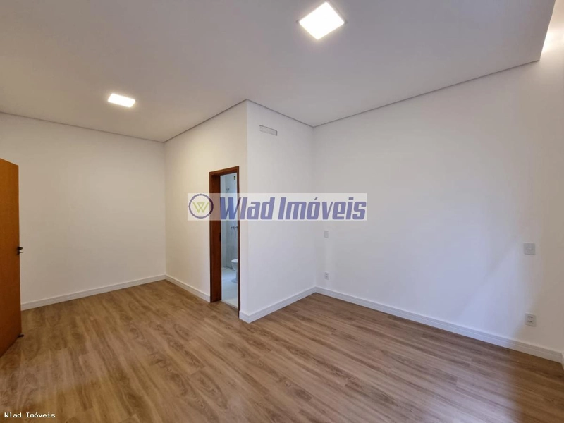 Casa para Venda em Vinhedo / SP no bairro Pinheirinho: 9ª foto da galeria de imagens do imóvel