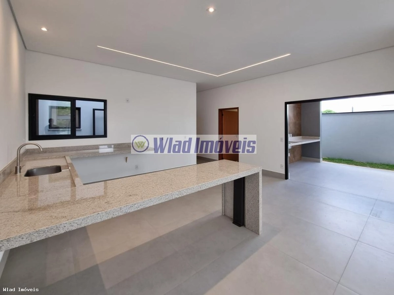 Casa para Venda em Vinhedo / SP no bairro Pinheirinho: 15ª foto da galeria de imagens do imóvel