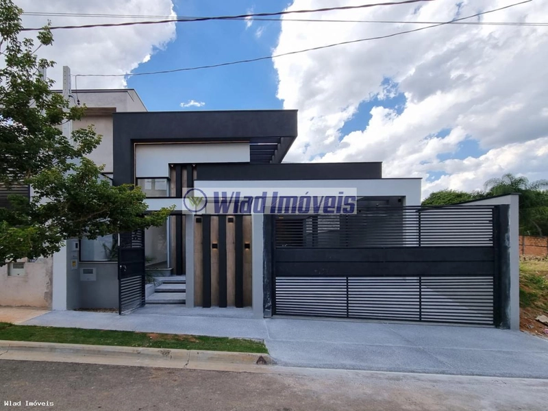 Casa para Venda em Vinhedo / SP no bairro Pinheirinho: 3ª foto da galeria de imagens do imóvel