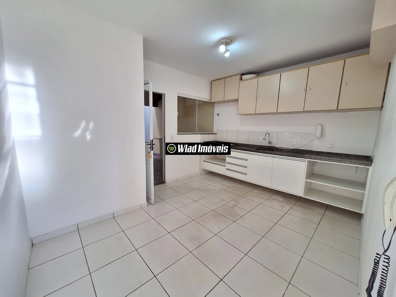 Casa tipo sobrado para locação em Vinhedo - Capela: 3ª foto da galeria de imagens do imóvel