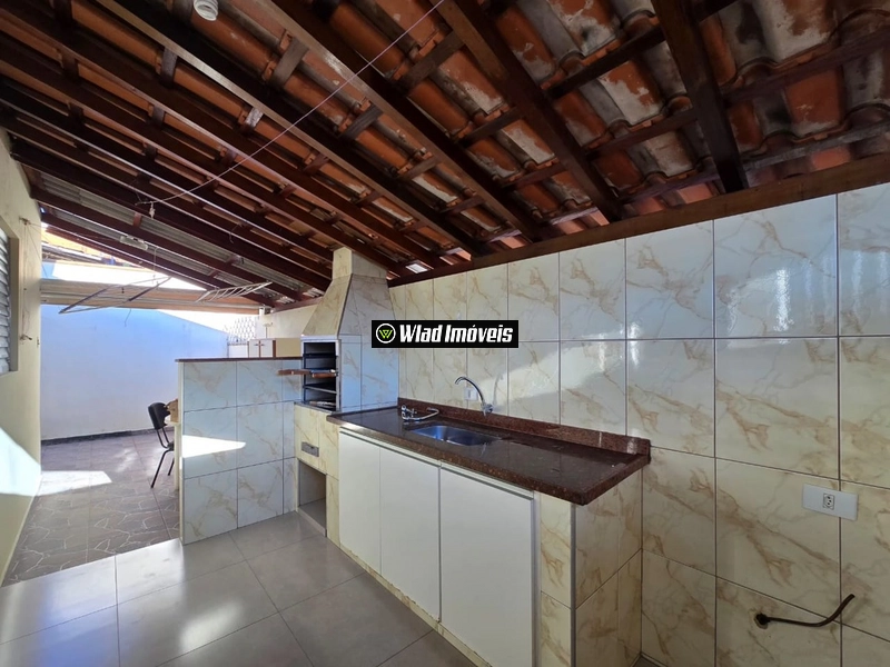 Ótima casa térrea para locação com 03 quartos, garagem em Vinhedo: 14ª foto da galeria de imagens do imóvel