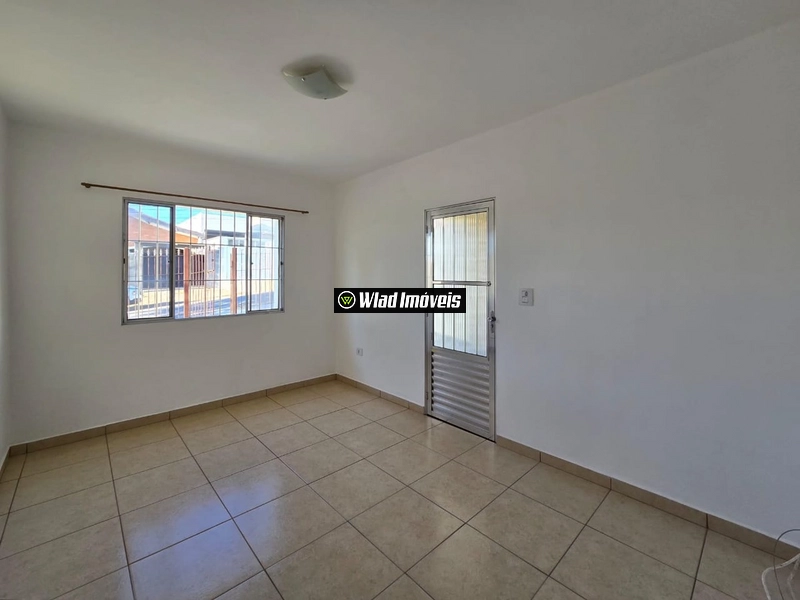 Ótima casa térrea para locação com 03 quartos, garagem em Vinhedo: 3ª foto da galeria de imagens do imóvel