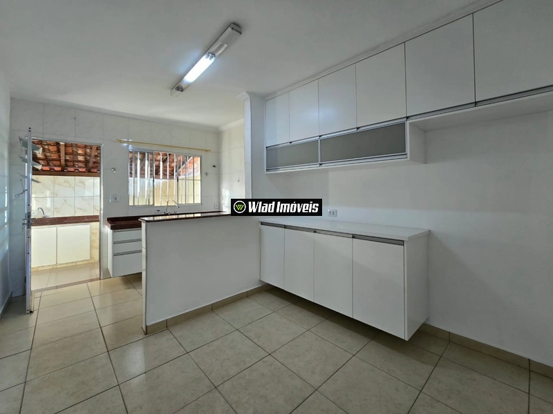 Ótima casa térrea para locação com 03 quartos, garagem em Vinhedo: 11ª foto da galeria de imagens do imóvel